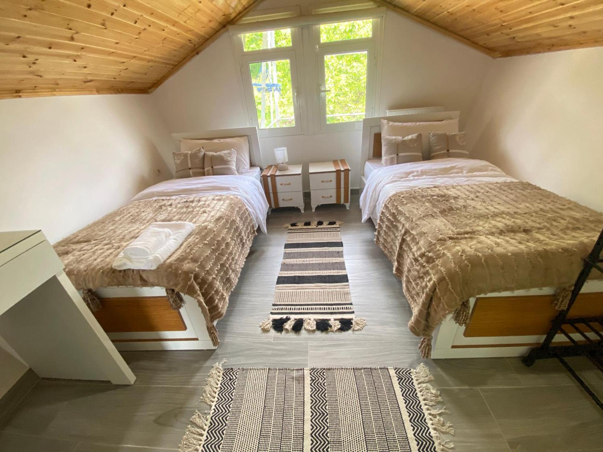Guest House Rean Berat Ngoại thất bức ảnh