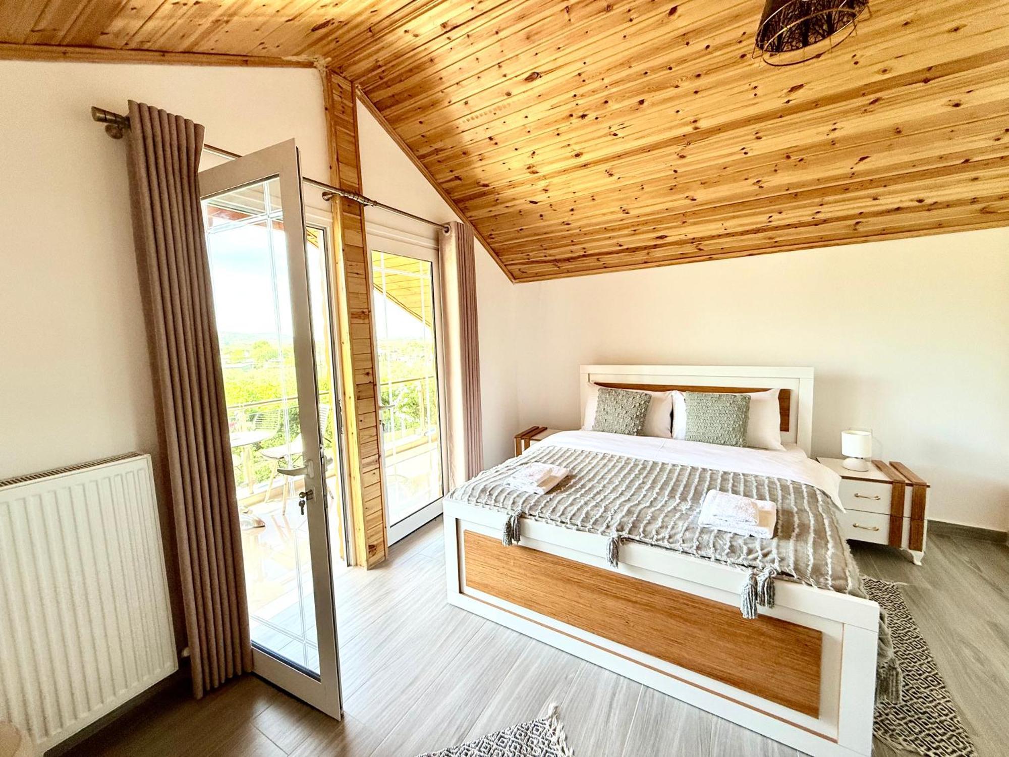 Guest House Rean Berat Ngoại thất bức ảnh